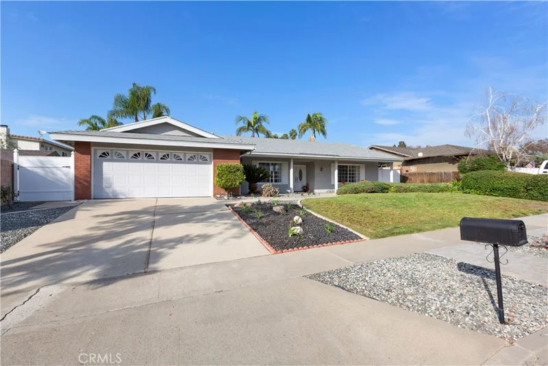 909 Ford, Fullerton, CA 92832