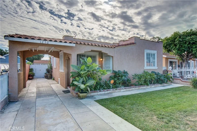 1250 74th, Los Angeles, CA 90001