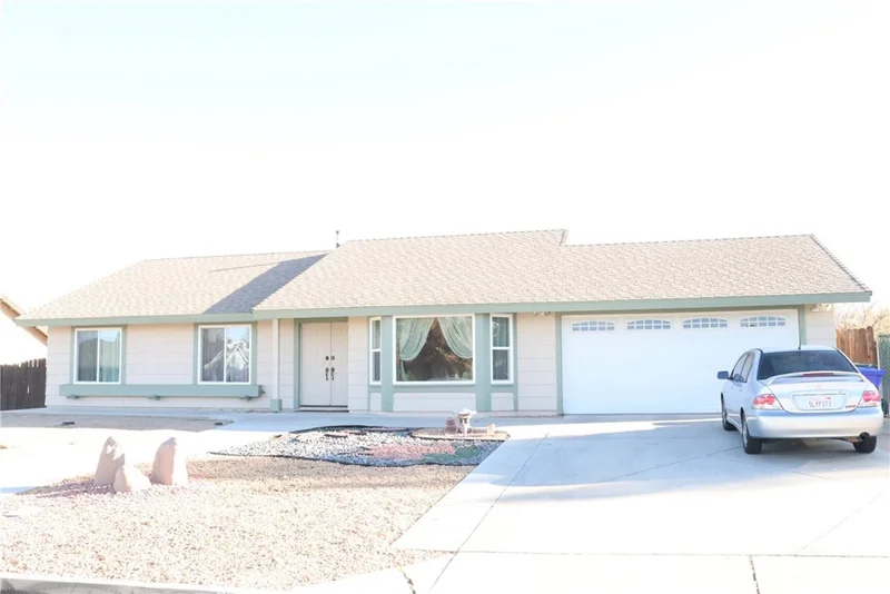 11517 Laurel Oak Road, Victorville, CA 92392