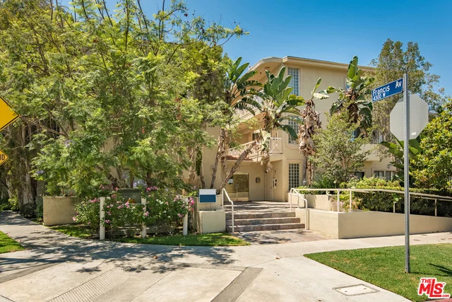 861 Windsor #301, Los Angeles, CA 90005