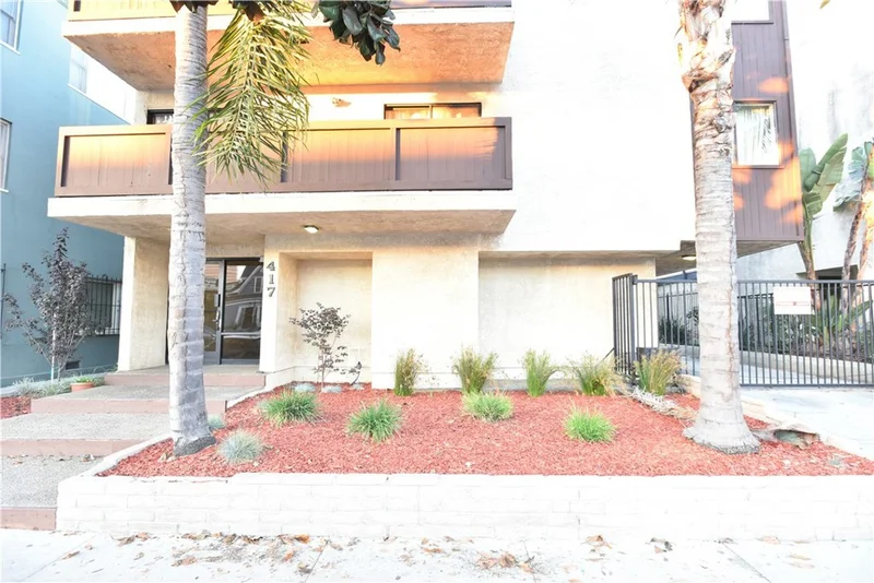 417 4th #F, Long Beach, CA 90802