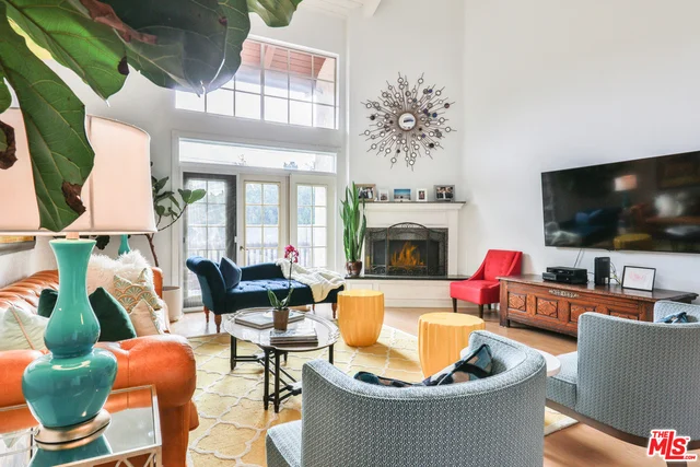 10336 Almayo #304, Los Angeles, CA 90064