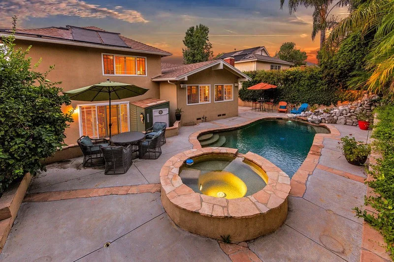 5604 Lake Lindero, Agoura Hills, CA 91301