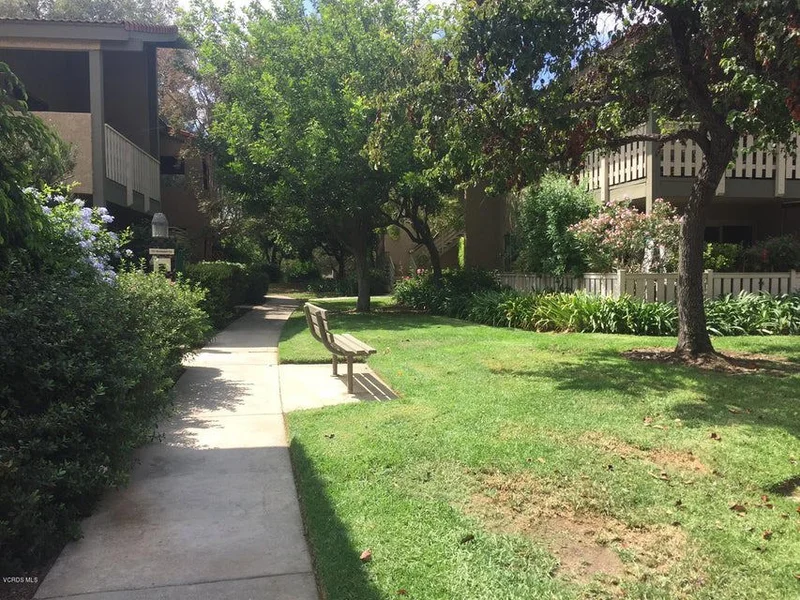 769 Birchpark #105, Thousand Oaks, CA 91360