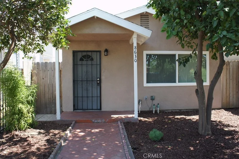 8630 Hickory, Los Angeles, CA 90002