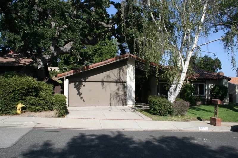 866 Hartglen, Westlake Village, CA 91361