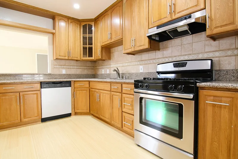 1122 204th, Torrance, CA 90502