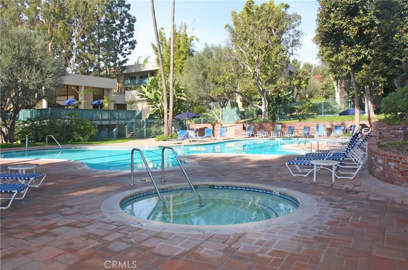 552 Bellflower #317, Long Beach, CA 90814