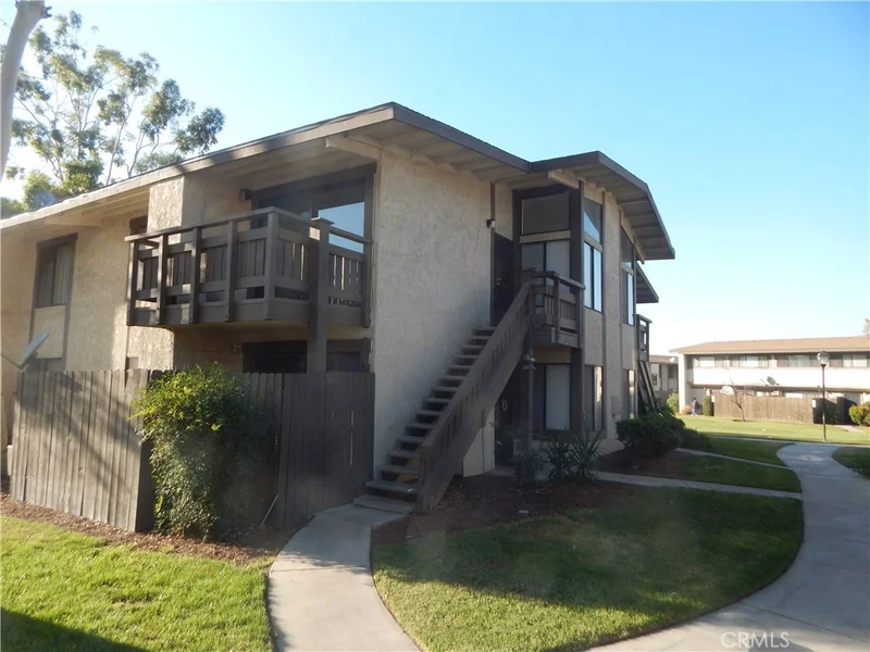 1150 Meadow #63, Colton, CA 92324
