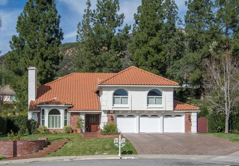 29929 Eastvale, Agoura Hills, CA 91301