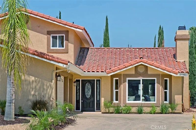 29901 Vacation, Canyon Lake, CA 92587