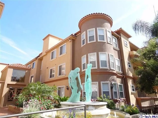414 Valencia #204, Burbank, CA 91501