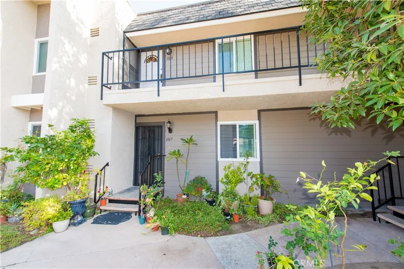1167 Rosecrans #8A, Fullerton, CA 92833