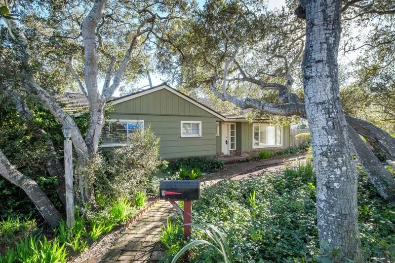 1 Via Ventura, Monterey, CA 93940