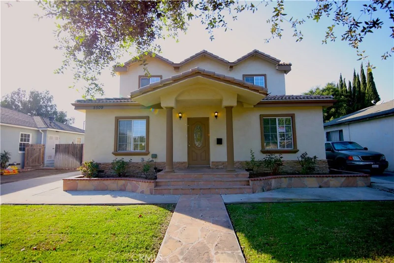 5509 Bellflower, Lakewood, CA 90713