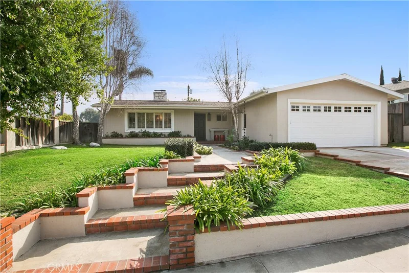 2308 Redlands, Newport Beach, CA 92660