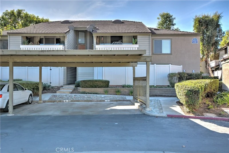 9 Carriage, Pomona, CA 91766