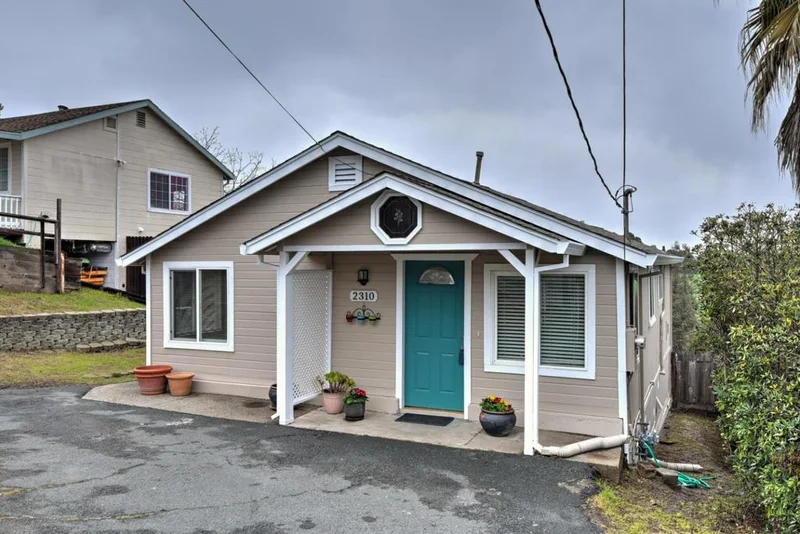 2310 Yale, Martinez, CA 94553