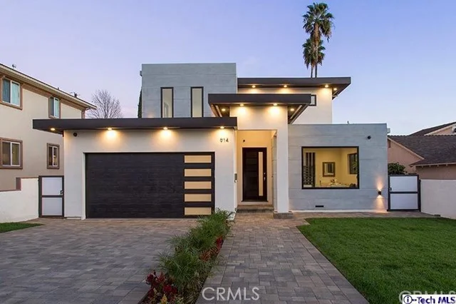 914 Valencia, Burbank, CA 91501