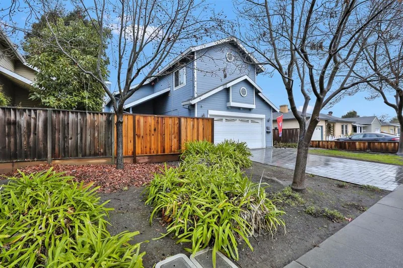 2280 Pulgas, East Palo Alto, CA 94303
