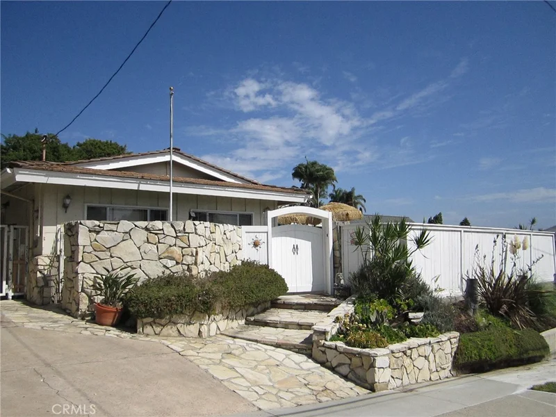 25601 Dana Mesa, San Juan Capistrano, CA 92675