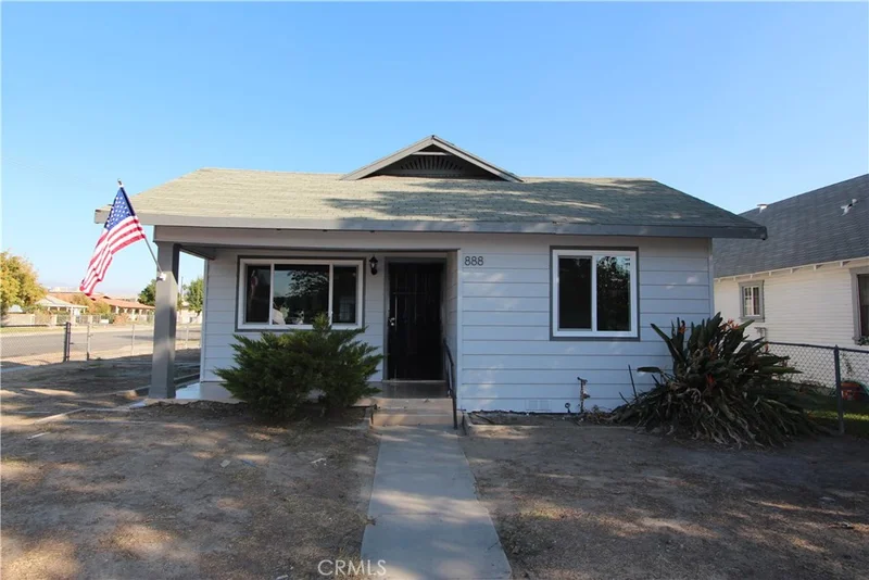 888 10th, Colton, CA 92324