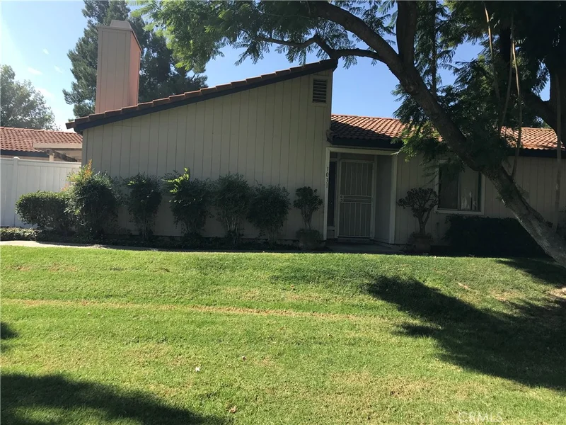 1031 Border, Corona, CA 92882