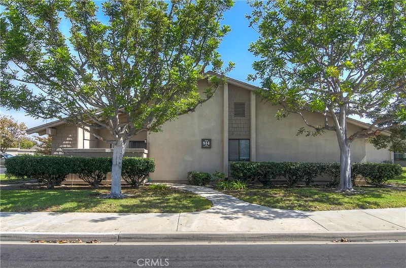8566 Trinity #814D, Huntington Beach, CA 92646