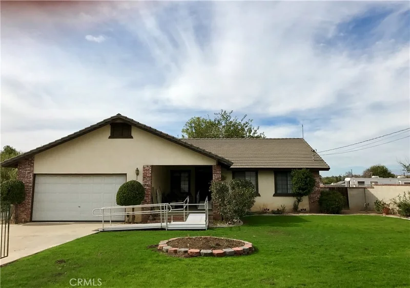 12450 13th, Yucaipa, CA 92399