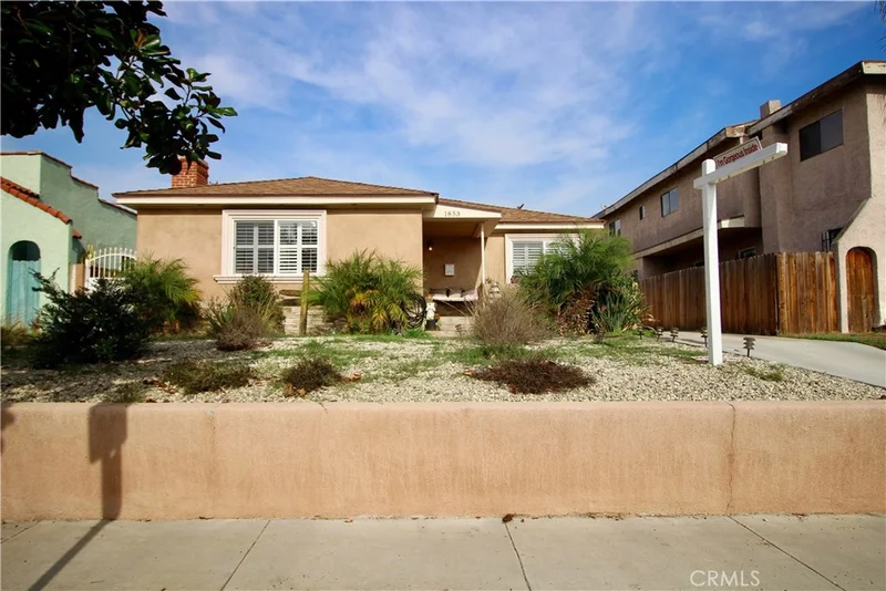 1853 75th, Los Angeles, CA 90047