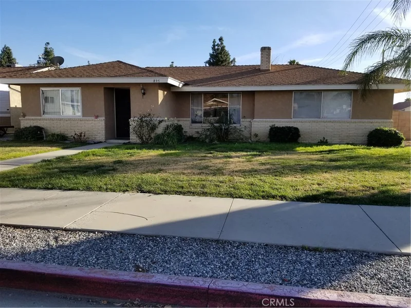 895 Topaz, Hemet, CA 92543
