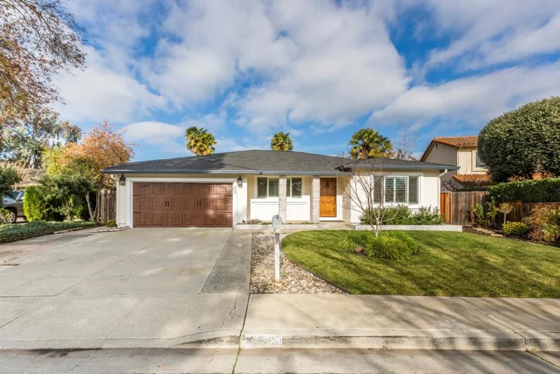 855 Dearborn, Gilroy, CA 95020