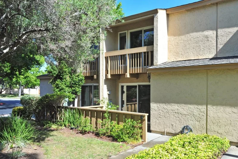 125 Connemara #16, Sunnyvale, CA 94087