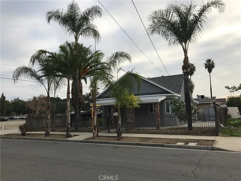 862 Gordon, Pomona, CA 91766
