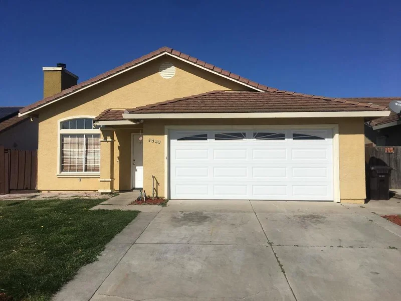 1243 Camarillo, Salinas, CA 93905