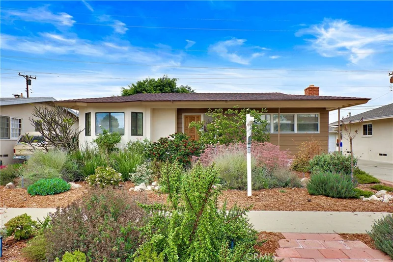 8655 Guatemala, Downey, CA 90240