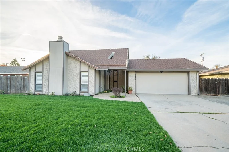 2941 June, Merced, CA 95348