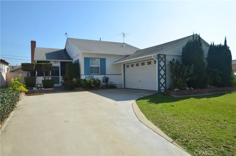 11804 Wilkie, Hawthorne, CA 90250