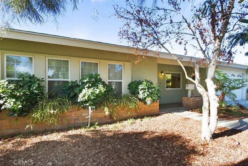 2994 Anna, Riverside, CA 92506