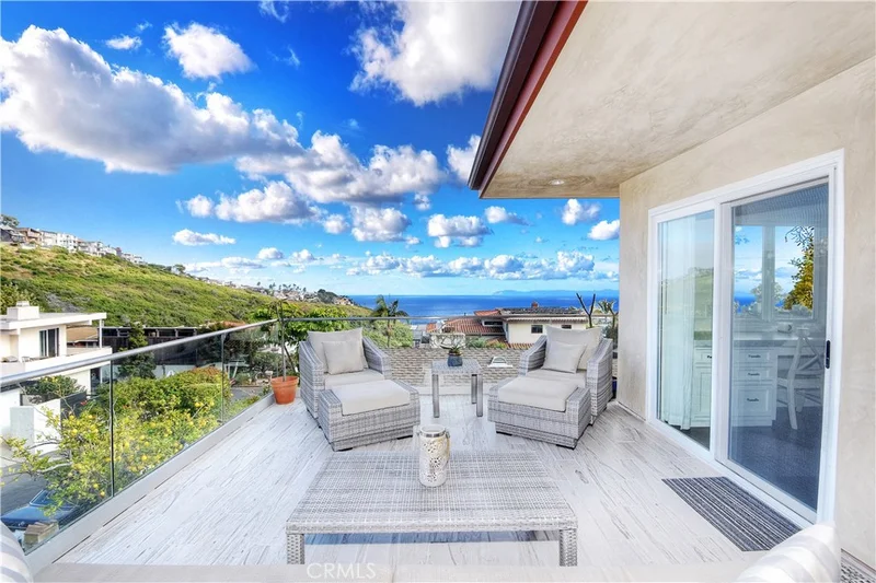 1025 Noria Street, Laguna Beach, CA 92651