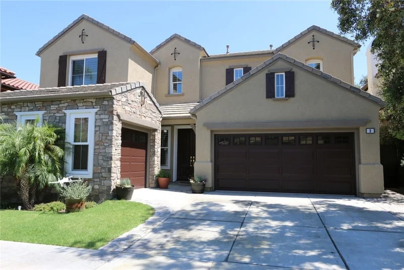 9 Upland, Irvine, CA 92602