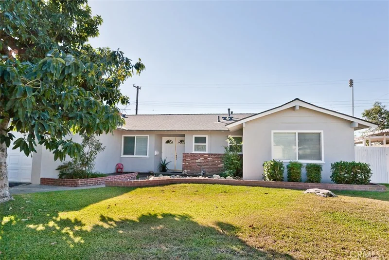 8841 La Vine, Alta Loma, CA 91701