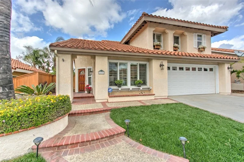 27 Alumbre, Rancho Santa Margarita, CA 92688