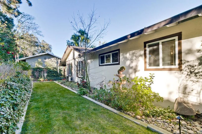 10280 Stonydale, Cupertino, CA 95014