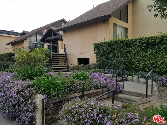 5461 Newcastle #19, Encino, CA 91316