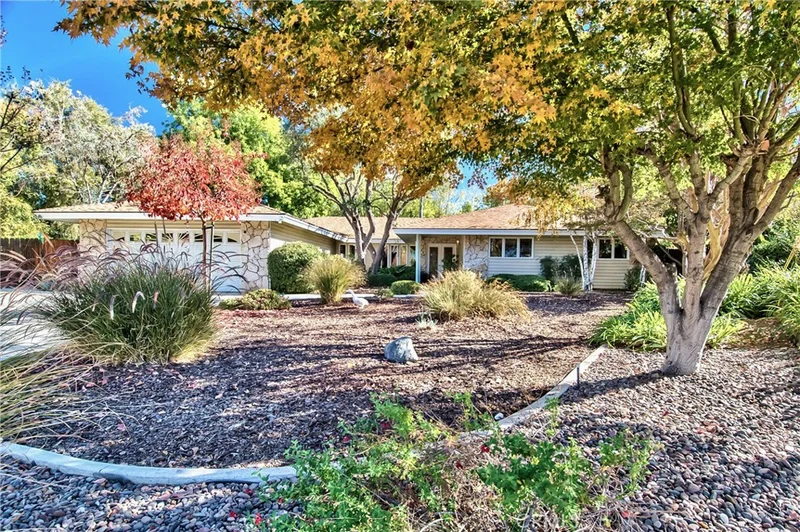 621 Center Crest, Redlands, CA 92373
