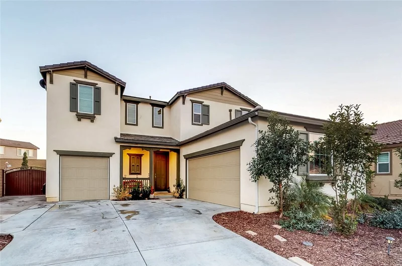 881 Reyana, Perris, CA 92571