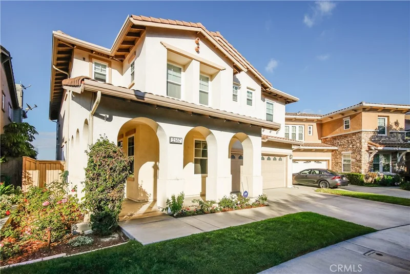 2557 Eastwind, Signal Hill, CA 90755