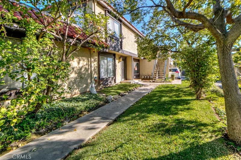 1002 Junipero, Duarte, CA 91010