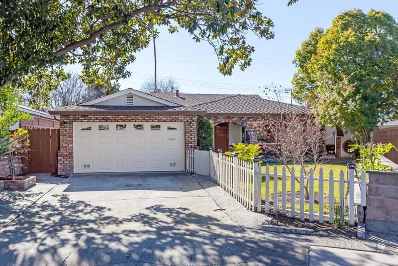 2278 Manhattan, Santa Clara, CA 95051